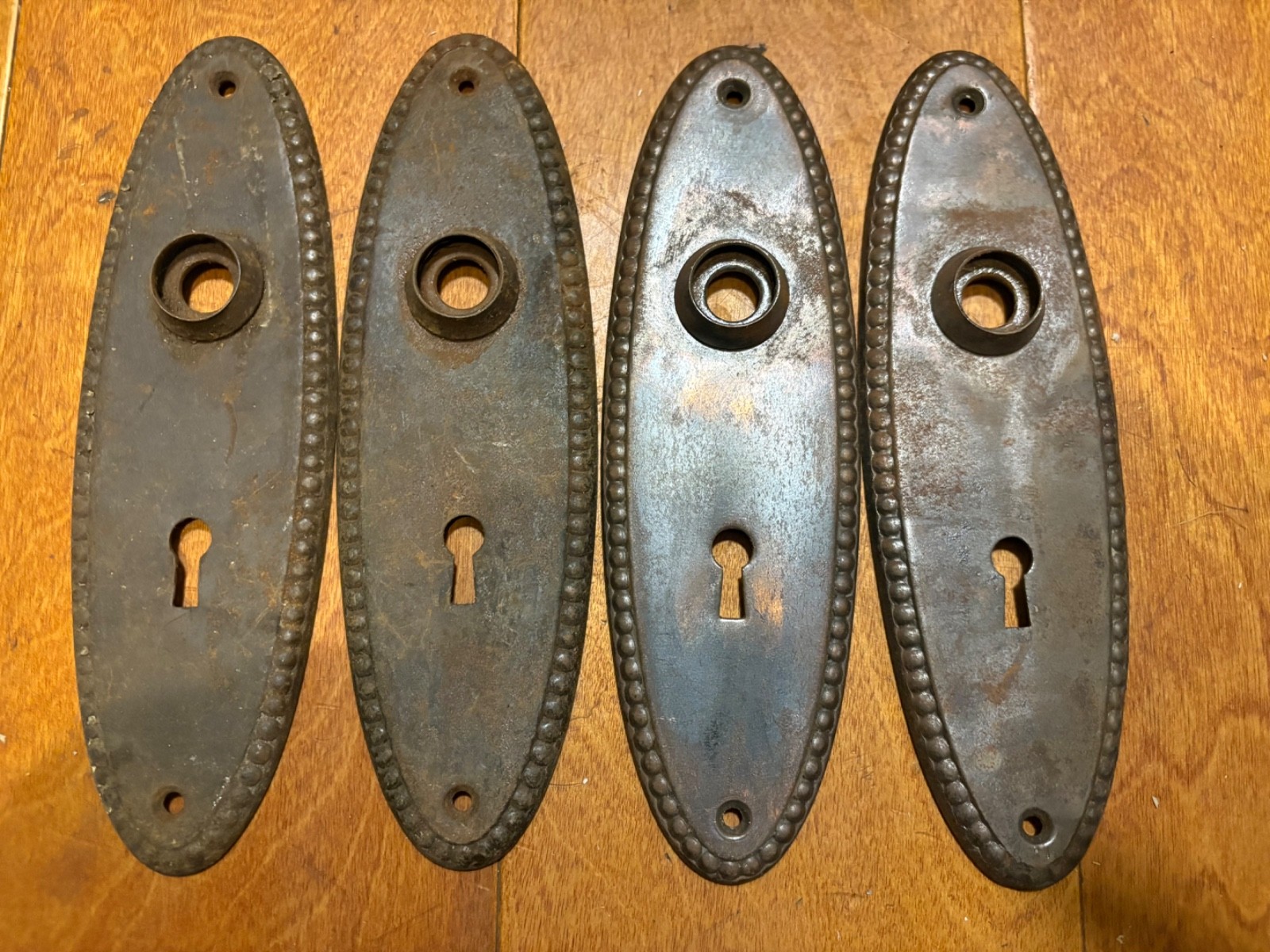 Lot Of 4 Vintage Oval Beaded Edge Escutcheon Backplates NO SCREWS