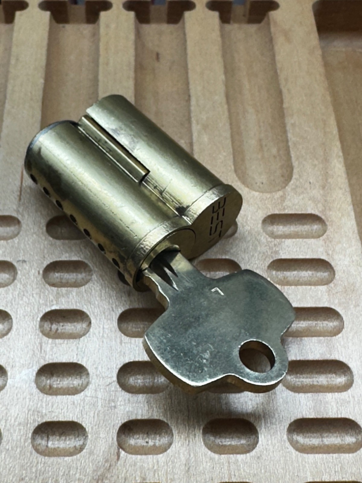BRASS BODY AMERICAN PADLOCK SERIES 3560 SFIC BEST BRAND REMOVAL CORE WITH 3 KEYS
