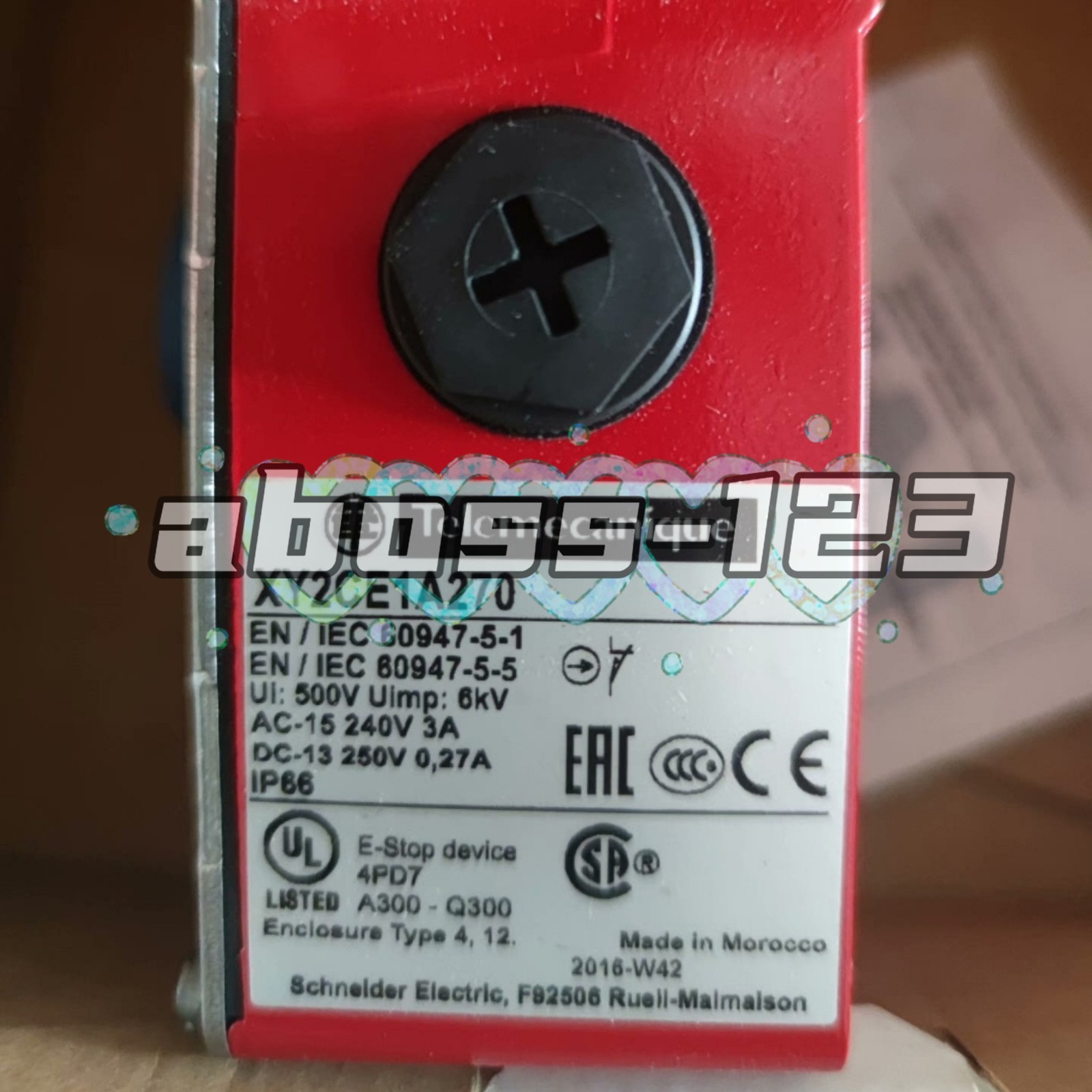 Schneider XY2CE1A270 Pull cord emergency stop switch#1pcs New In Box