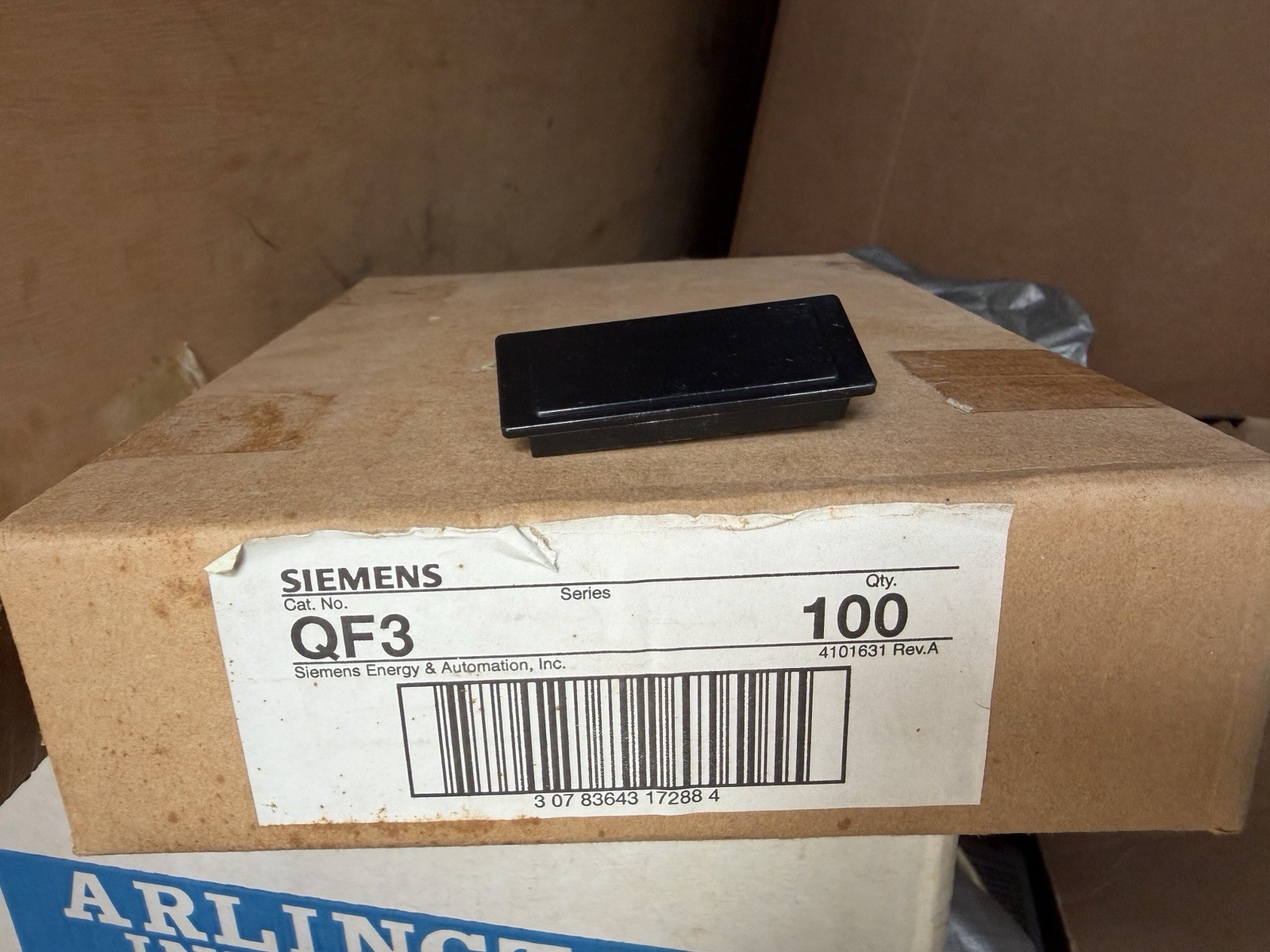 New Box Of 100 Siemens QF-3 Filler Plates Lot of 100 NIB