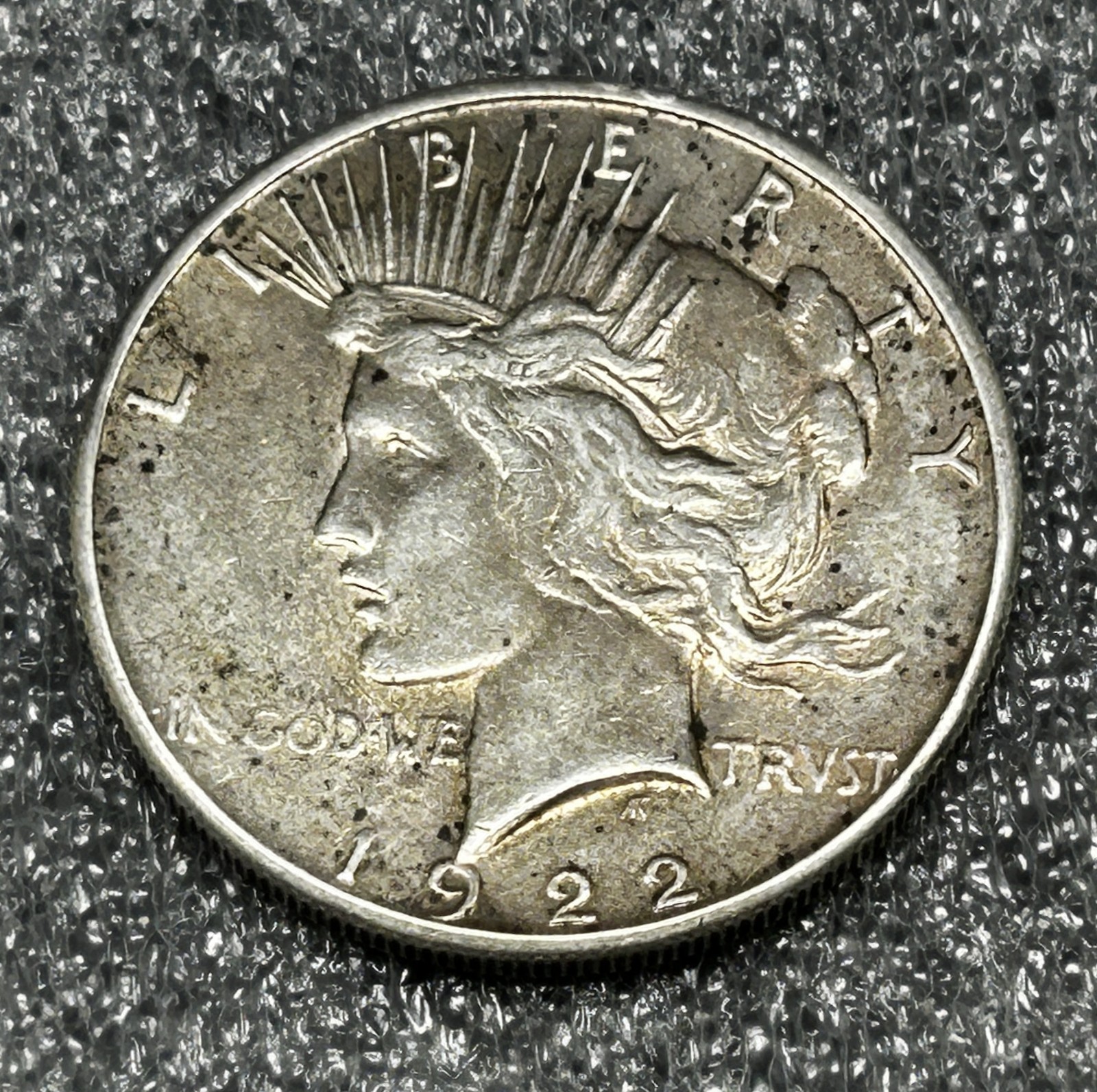 1922-S US Silver Peace Dollar $1 -