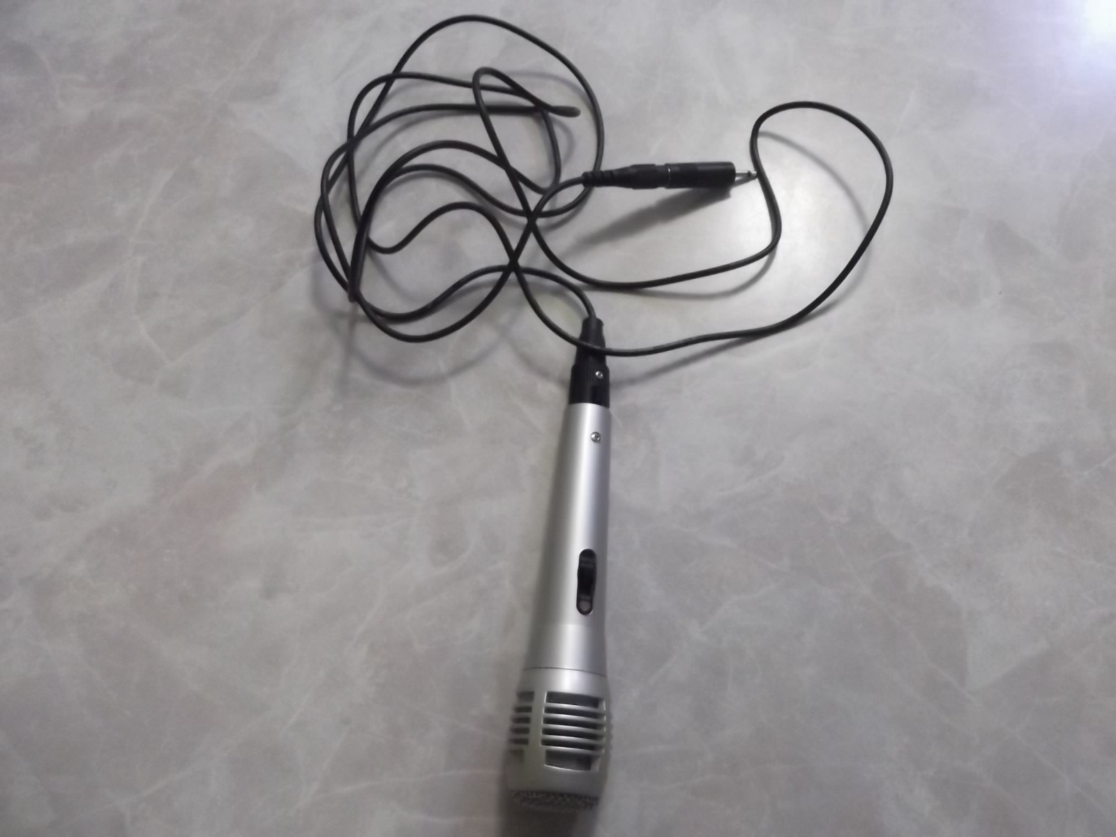 Professional Dynamic Uni-Directional Wired Microphone Mic DJ PA Karaoke 10' Cord