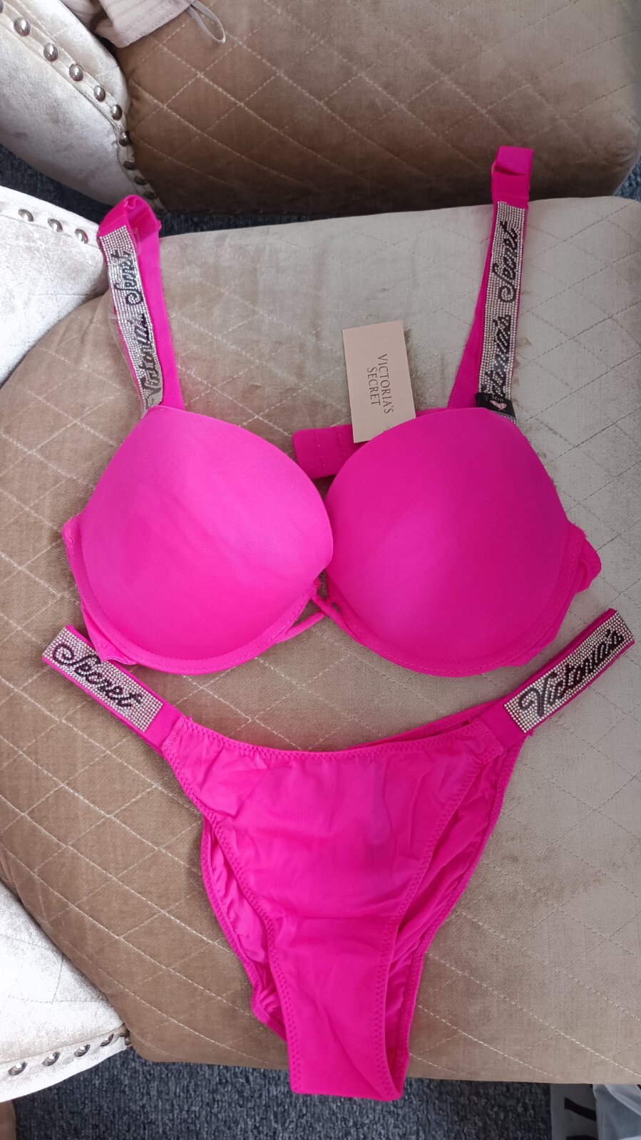 Womens Sexy 2 Pcs Lingerie Sets+5 Panties/Different Colors and Sizes