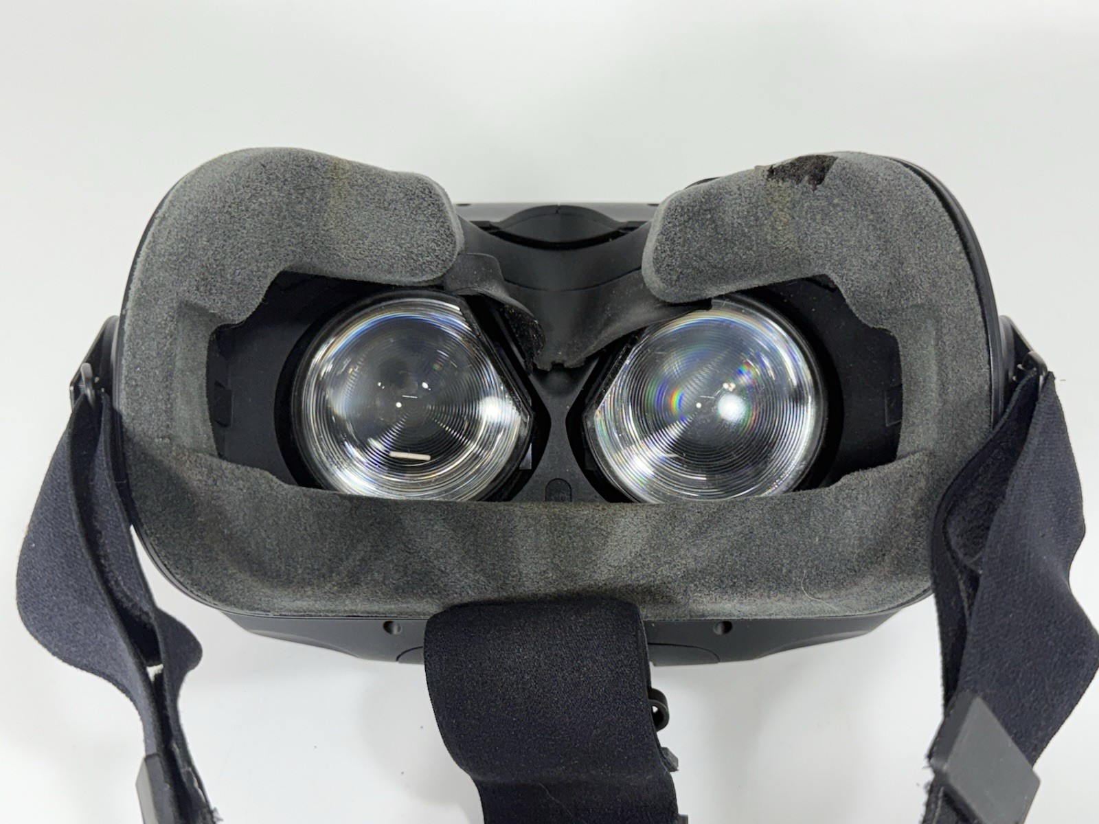 HTC Vive Virtual Reality System Bundle with Controllers - Missing Link Box