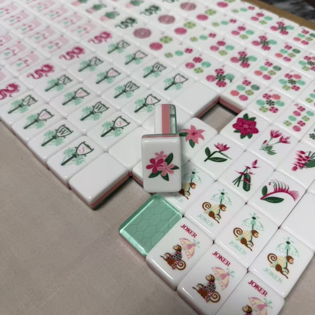 Luxury Green Crystal Acrylic American Mahjong Set 160 Tiles Home Game Free Bag