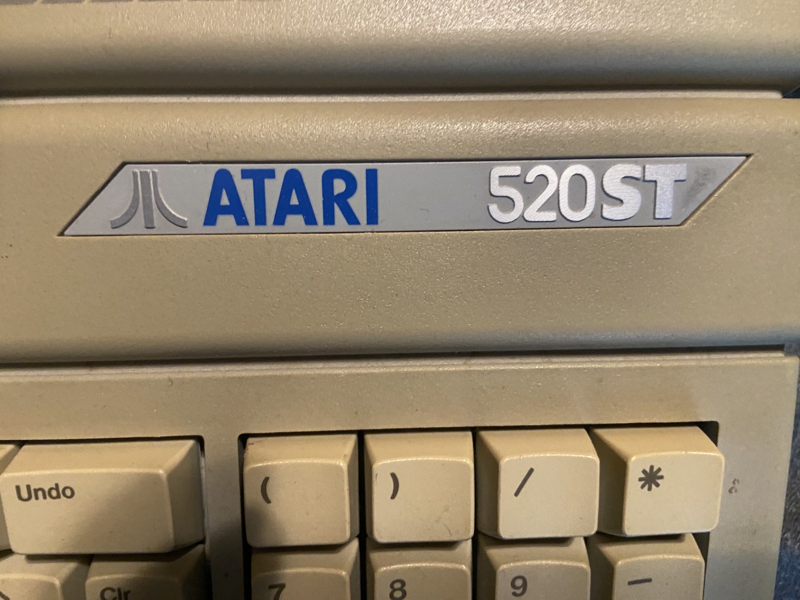 Atari 520ST computer & Power Supply Powers On