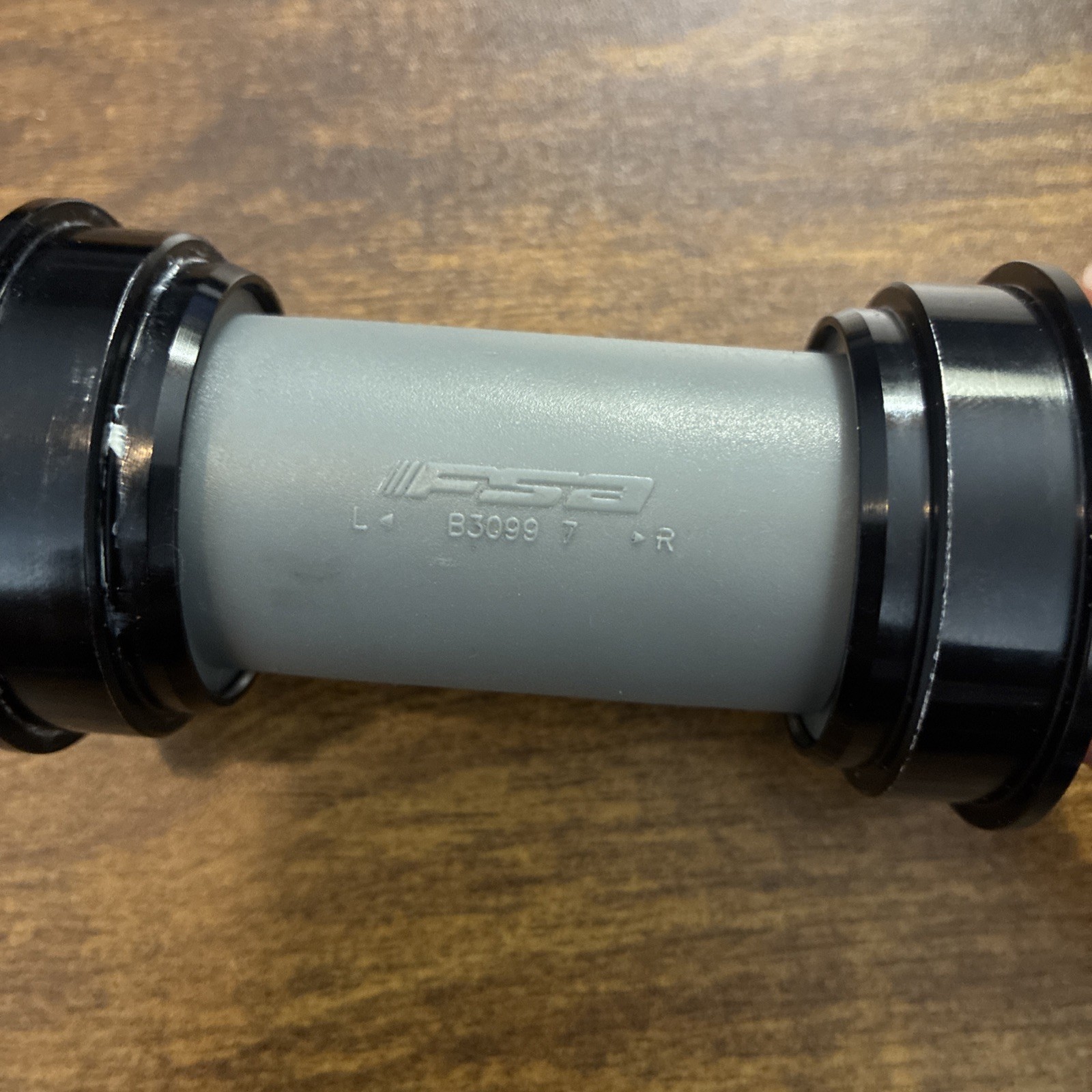 FSA BB-AL86 Press Fit Bottom Bracket 73mm Shell x 24mm Spindle