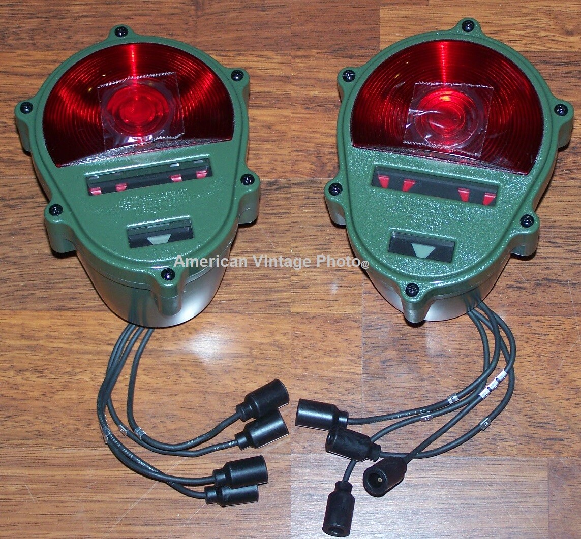 M151A2 M35 M998 M101 M939 M105 M1116 HMMWV HEMTT M116 STOP TURN SIGNAL LIGHT