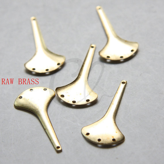 30 Pieces Raw Brass Fan Shape Earring Components - 31x16mm (3022C)