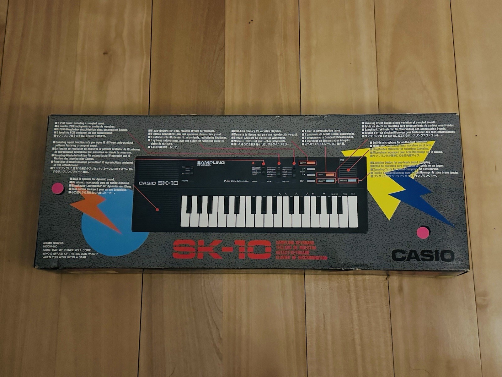 Brand New Old Stock Casio SK-10 Sampling Keyboard 32 Keys Made in Japan