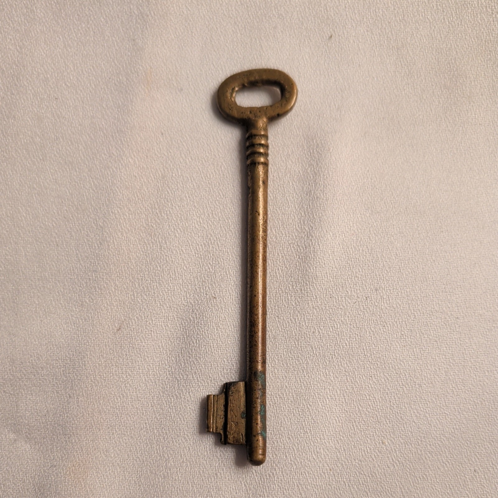 Vintage Brass Skeleton Key, 4.5 inches