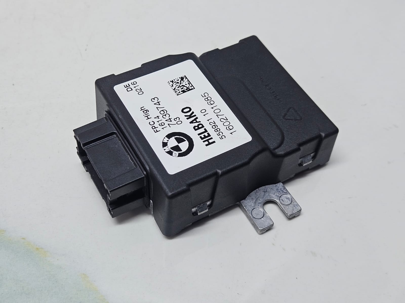 2017 BMW 7 Serie G11 G12  Fuel Pump Control Module 7439743 OEM