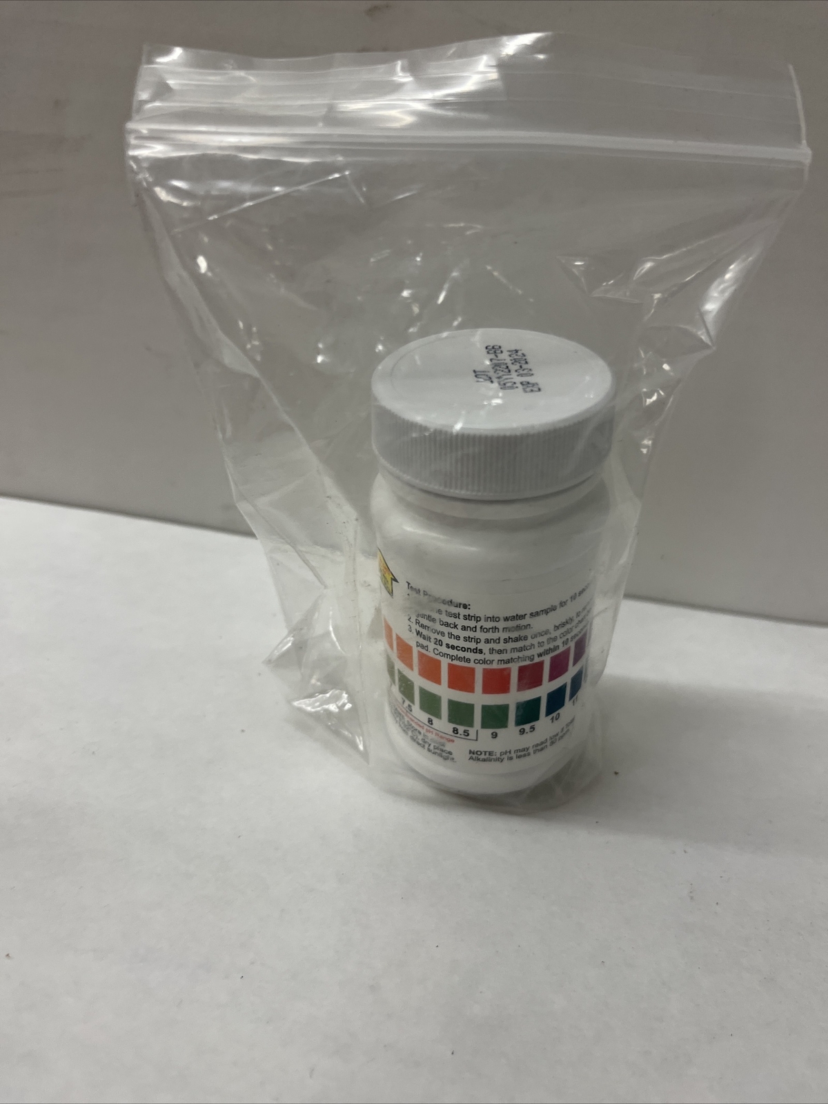 WaterWorks Extended Range pH Test Strips 50 Tests -