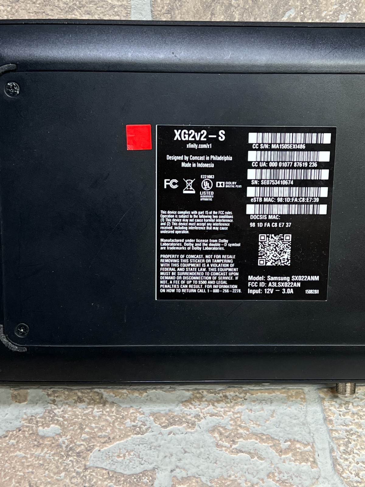 Xfinity Cable Box XG2v2-S Model Samsung SX022ANM Cables Remote