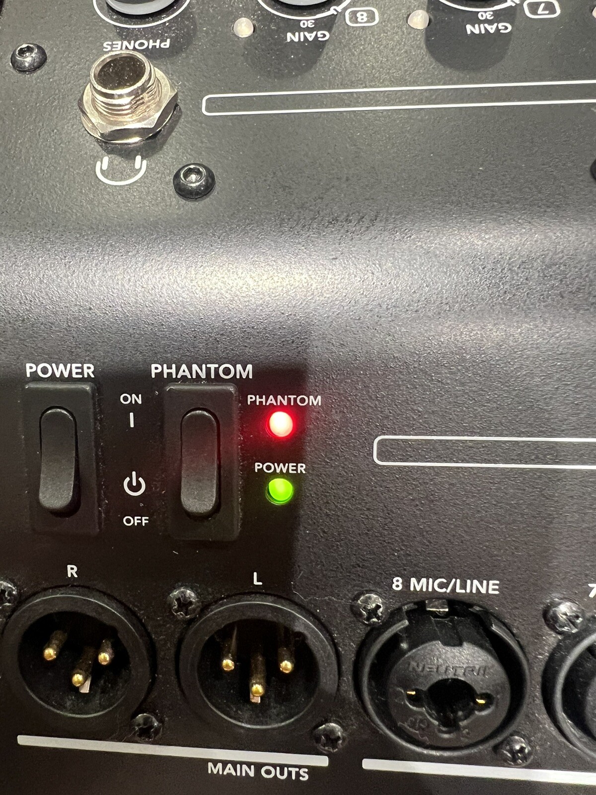 Mackie DL806 Digital Audio Mixer