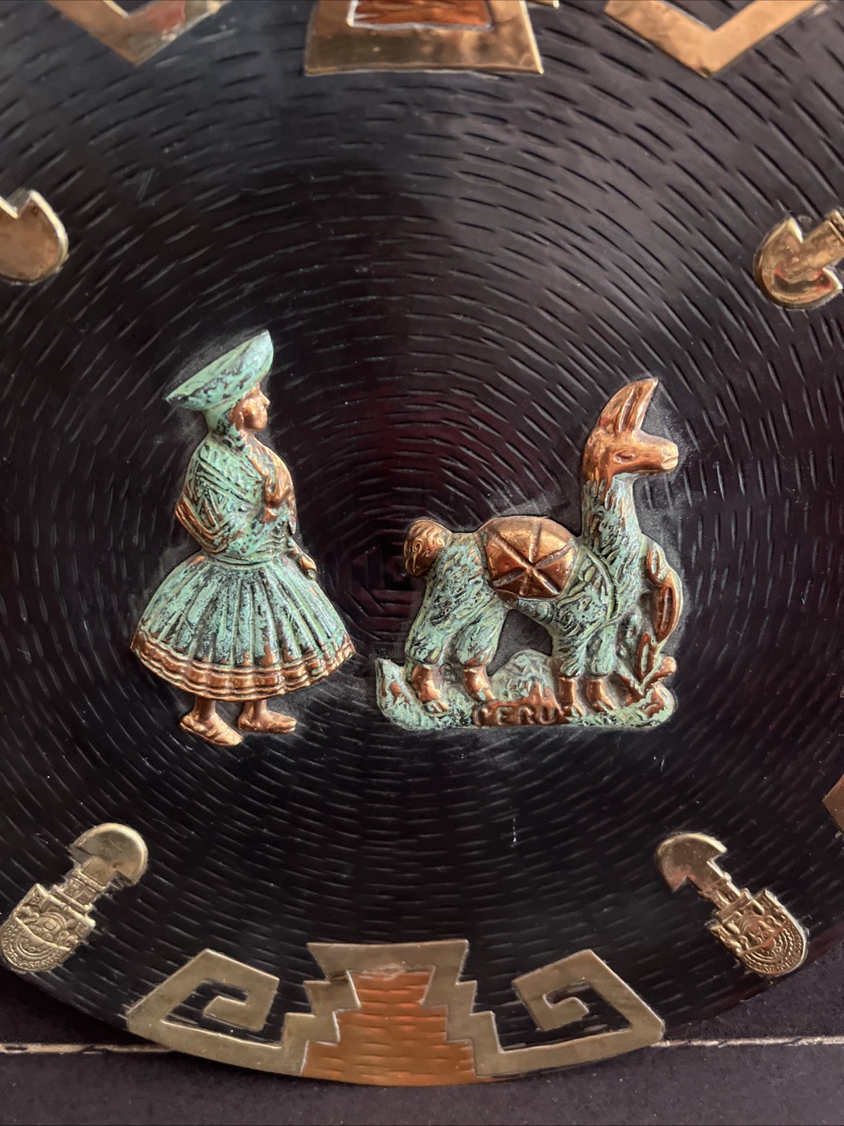 VINTAGE PERUVIAN HANDMADE WALL PLATE BRASS/COPPER