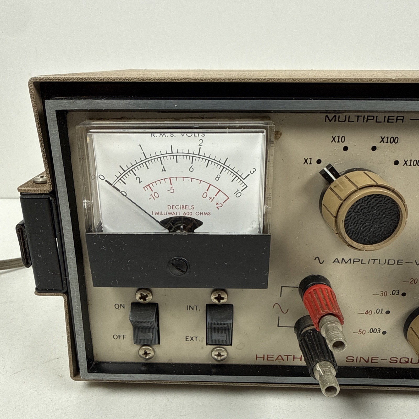Vtg Heathkit Sine Square Audio Generator Model IG-18 Powers On Untested / Video