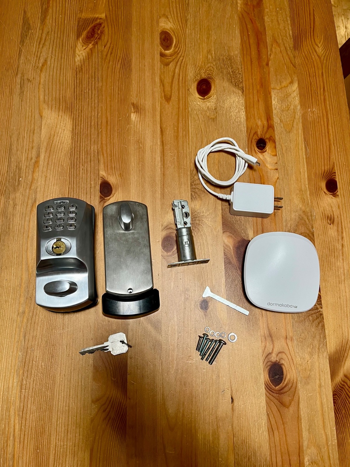 Rental smart lock: Oracode 480i Deadbolt keyless lock/OraCode Smart Controller