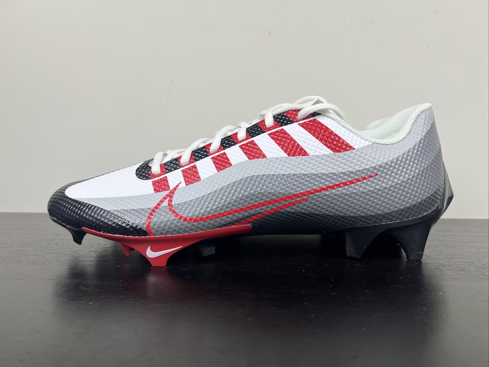 Size 13 Nike Vapor Edge Speed 360 Football Cleats Black/Red /White DQ5110-061