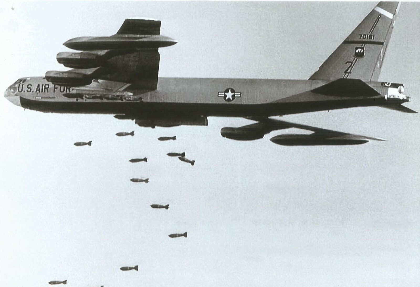 Vietnam  War  Photos --  B 52 Heavy Bomber