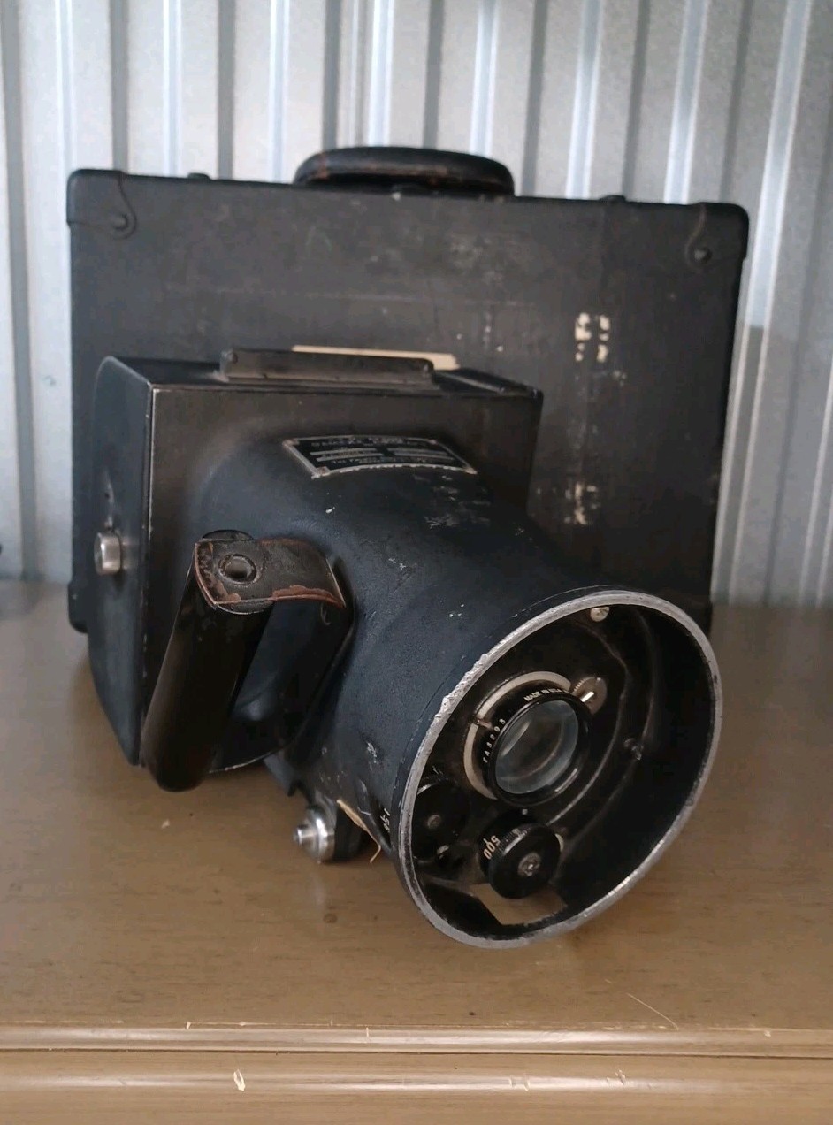WW2 1940's Folmer Graflex Corp K-20 Aircraft Camera US Military  & Case ! See