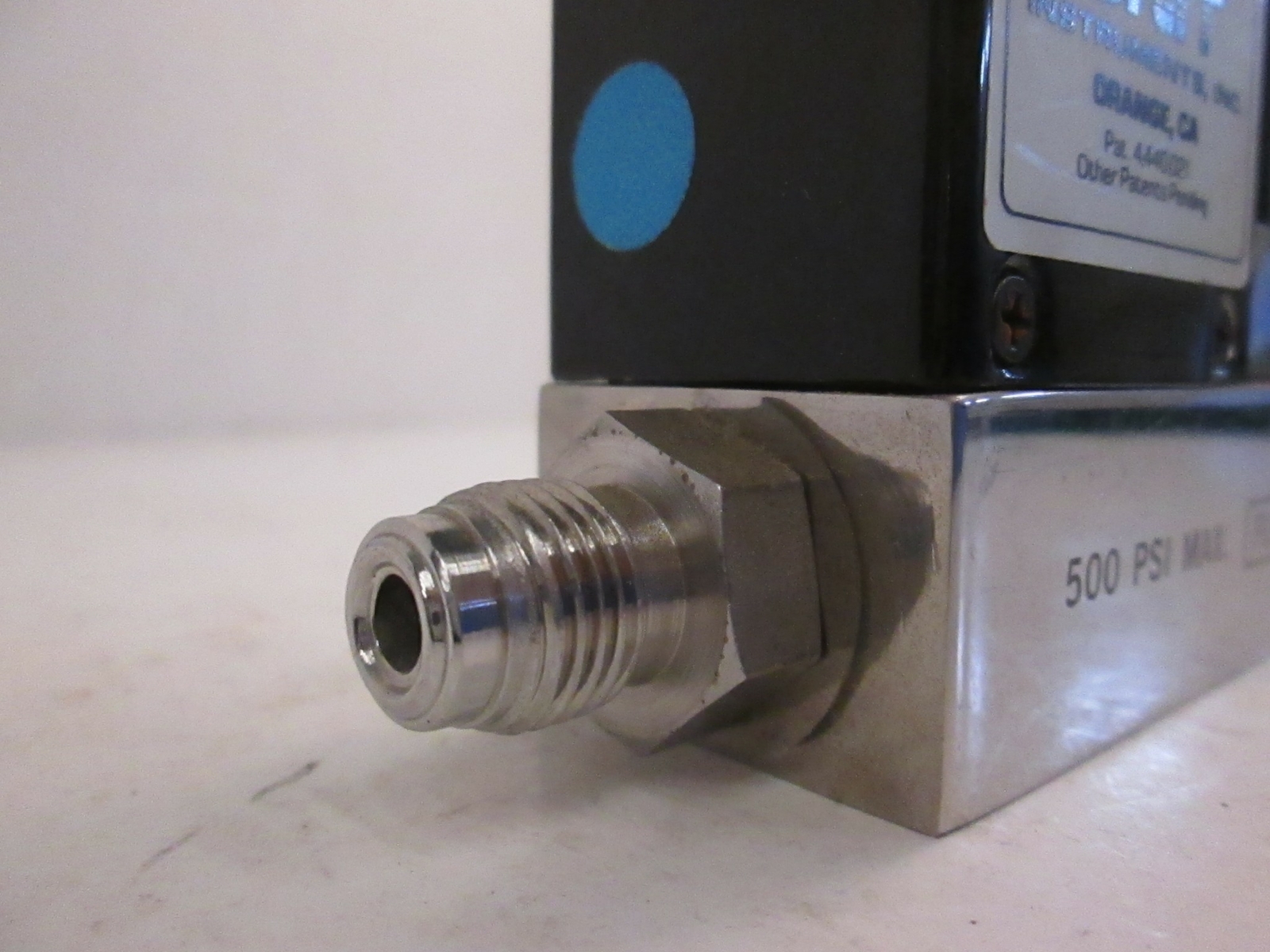 Unit UFC-1020A Mass Flow Controller MFC, N2, 500 SCCM