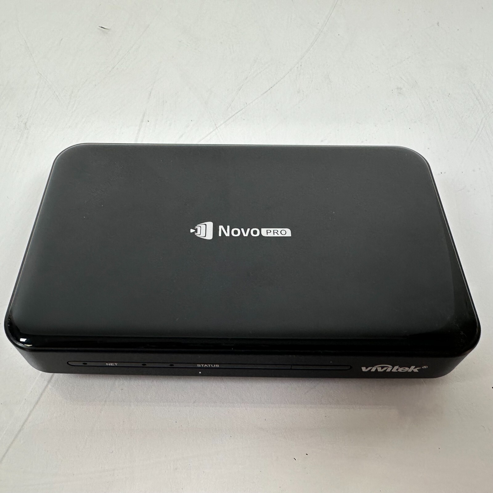 Vivitek Novo Pro Wireless Presentation Collaboration Solution