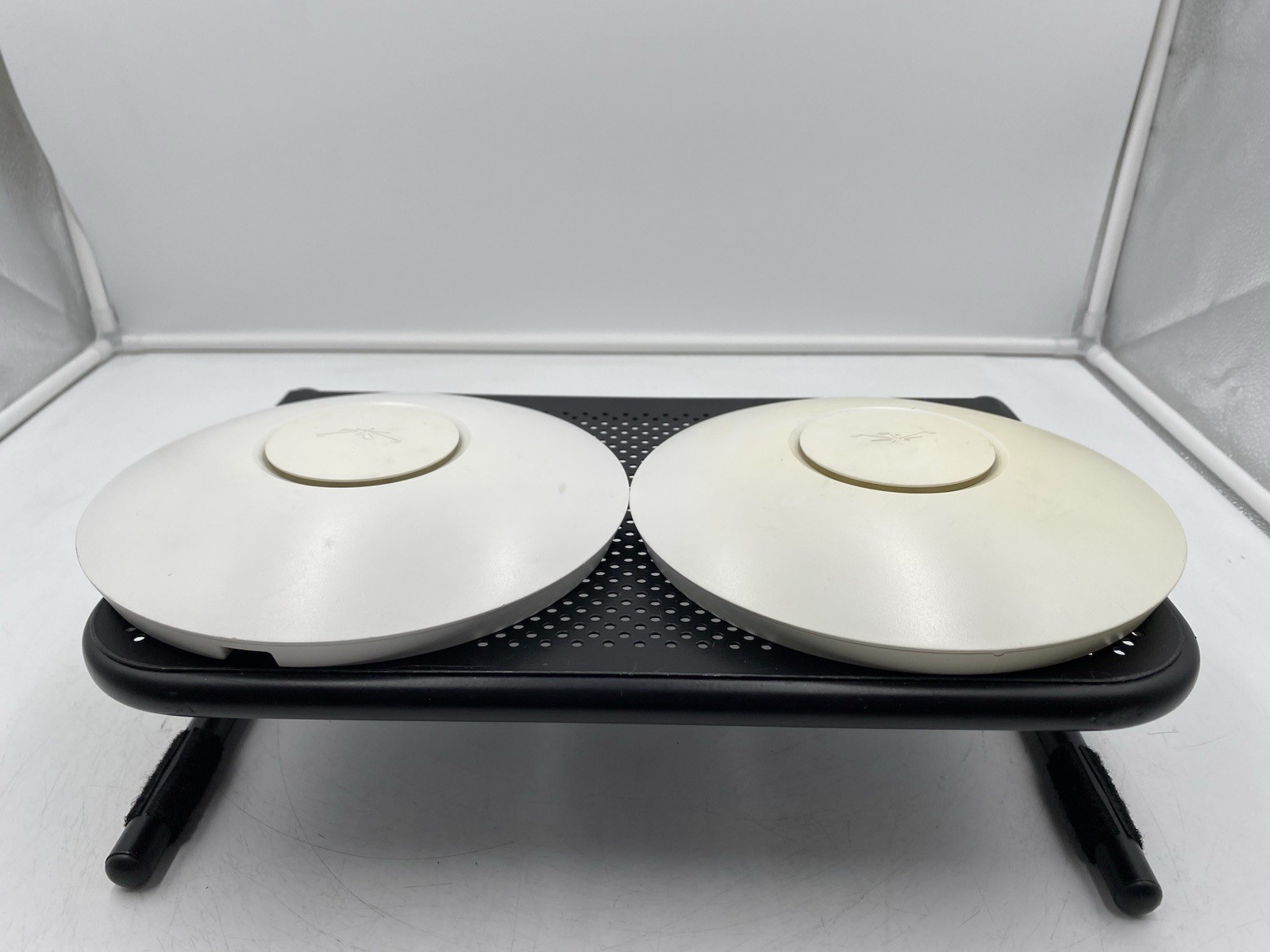 Lot of 2 Ubiquiti UniFi UAP-PRO Access Point wireless
