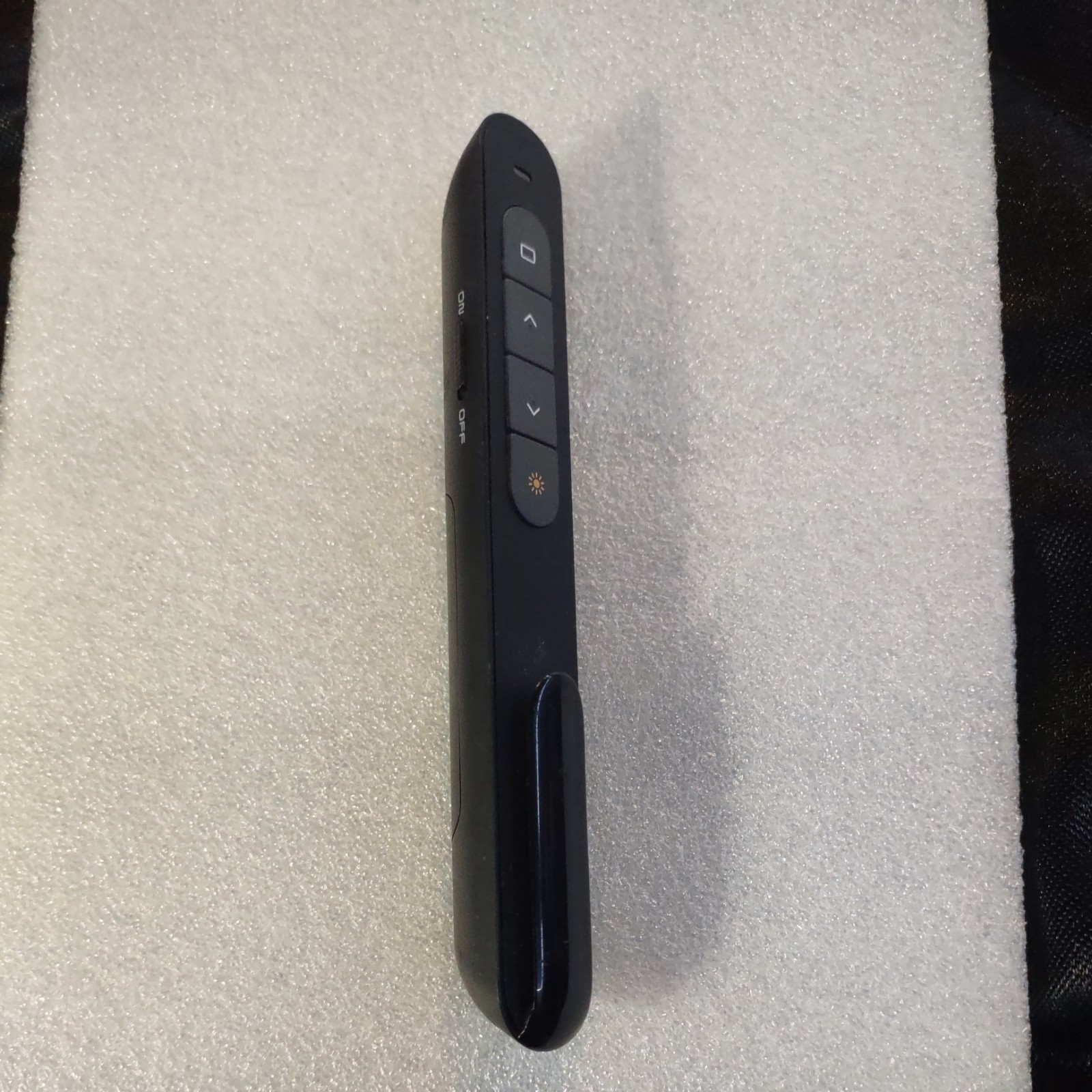 Wireless Presenter Pointer PowerPoint Clicker, RF 2.4GHz Mouse Volume