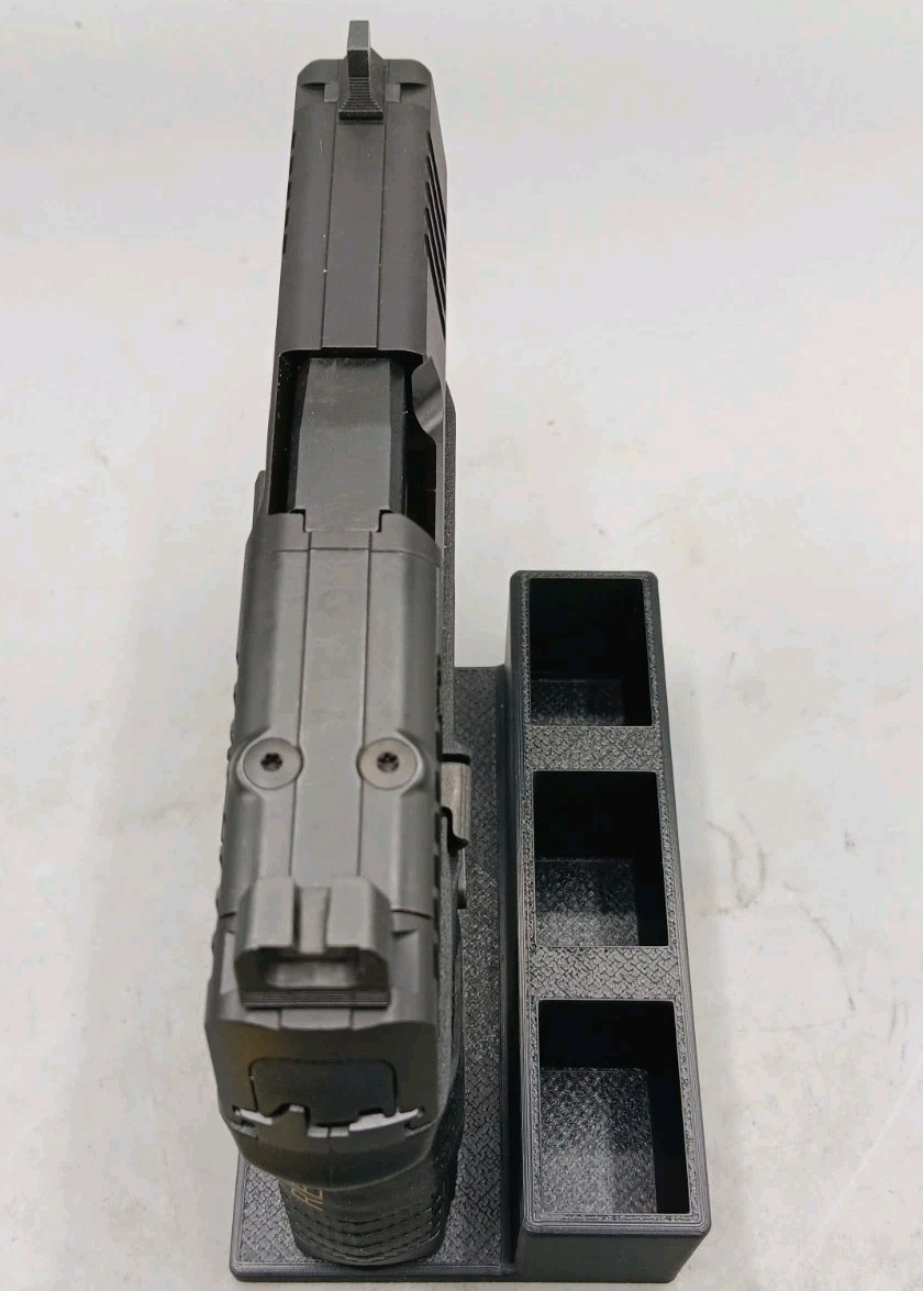 Pistol Display Stand For FN 509 - Multiple Colors Available!