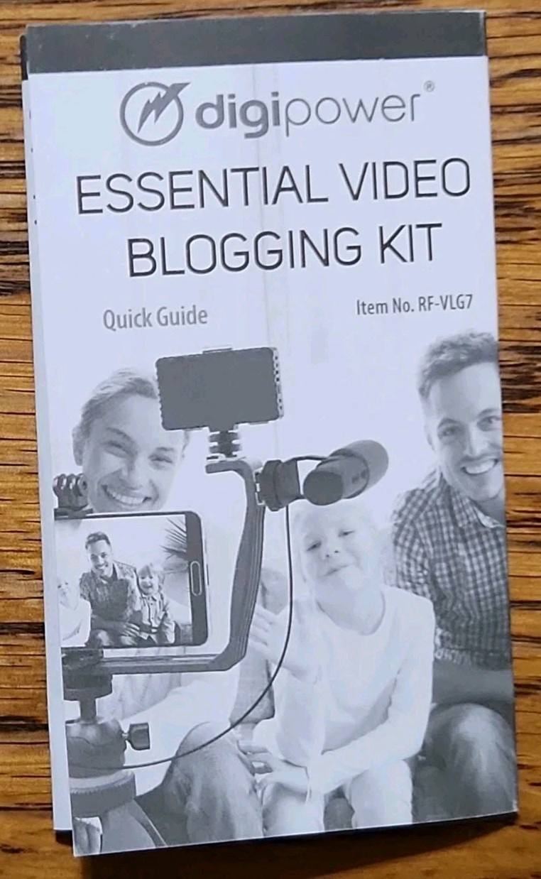 Digipower - Content Maker Essential Vlogging Kit w/ Light, Microphone, Tripod