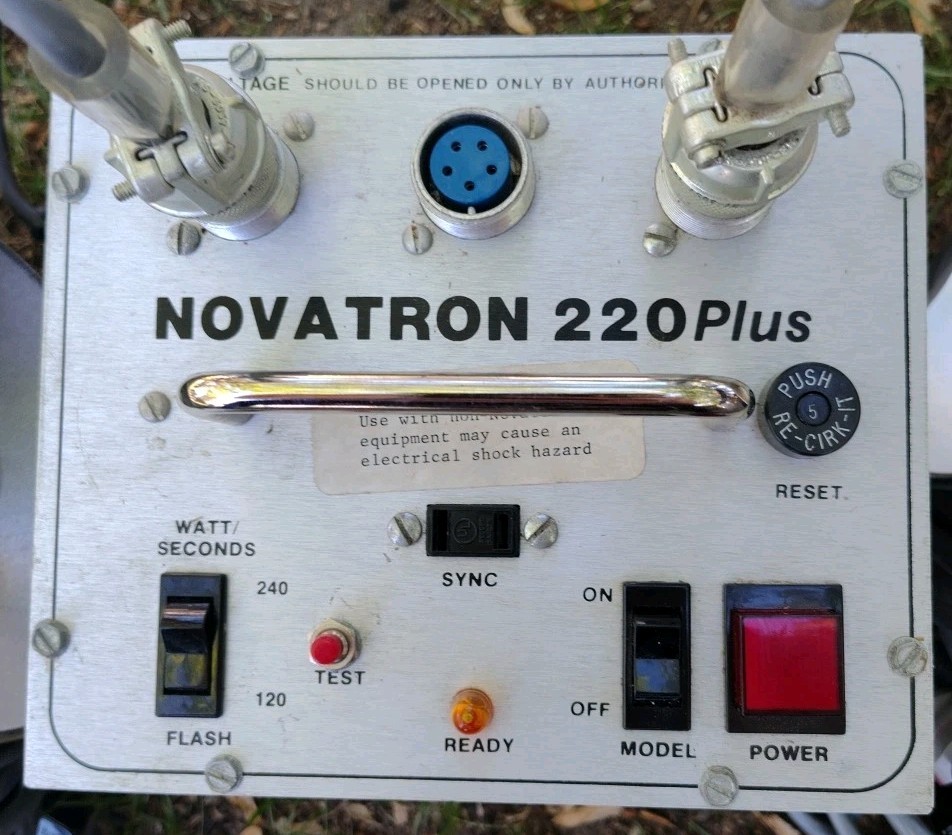 Novatron 220 Plus Studio Lighting