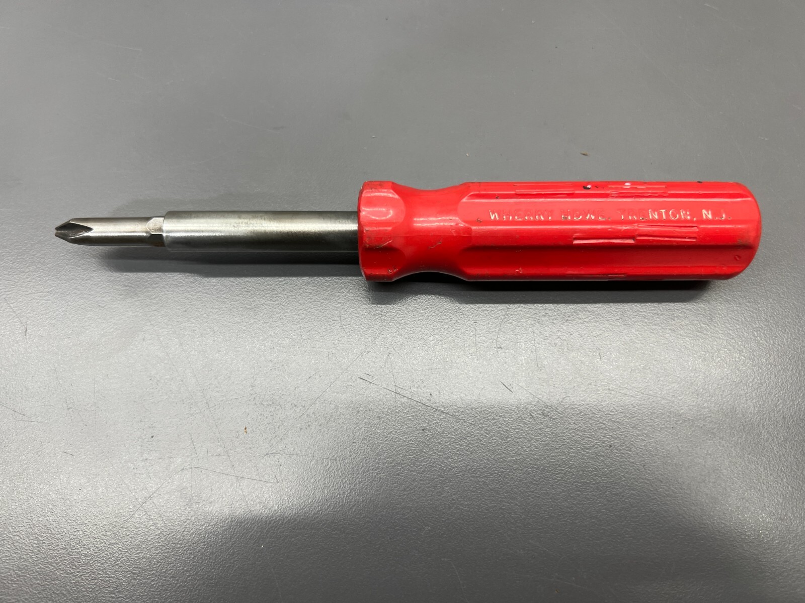 VINTAGE "WHERRY HDWE TRENTON NJ" 4-IN-1 ADVERTISING SCREWDRIVER - VGC - USA