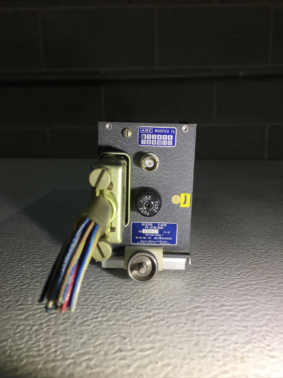 CESSNA R-443B GLIDESLOPE RECEIVER P/N 42100-0000 With Mounting Tray