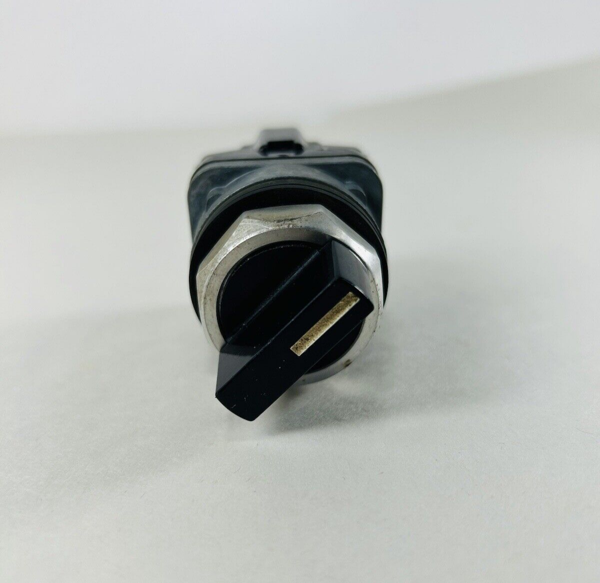 TEC Tokyo Electric SS-42-11 Selector Switch 2 Position. Used.