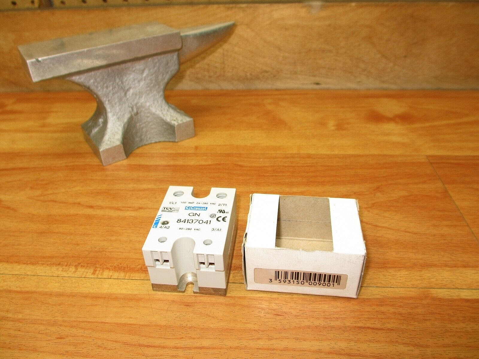 Crouzet GN 84137041 *NEW* Solid State Relay Crydom