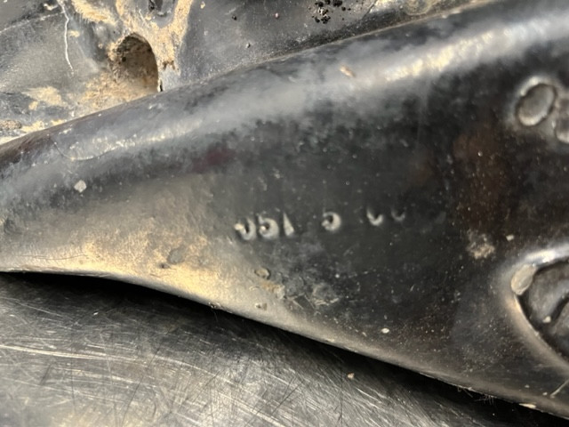 PETERBILT PETERBILT SUPPORT-AIR SPRING 03-08402L, 03-07346L