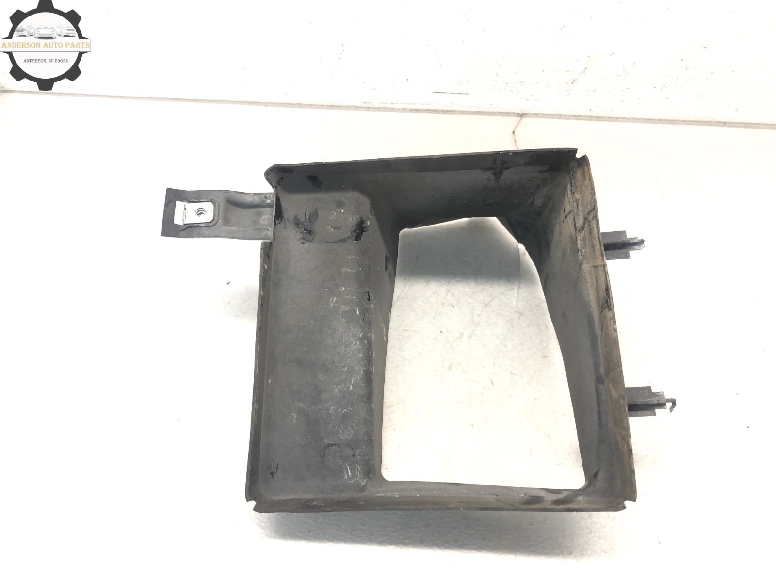 2018-2020 BMW G30 M550i LEFT DRIVER FRONT AUXILIARY RADIATOR AIR DUCT OEM