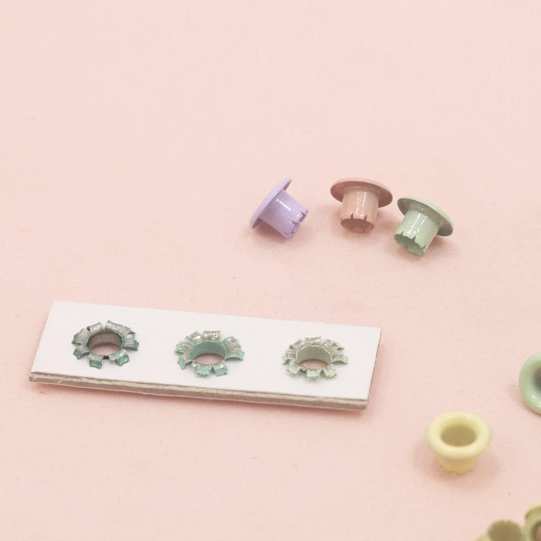 Craftelier - Pack of 40 Basic Eyelets Ideal for Card Making