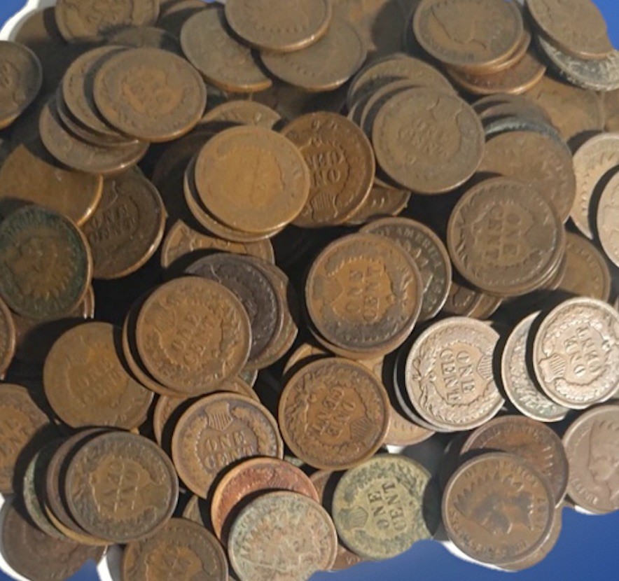 Lot of 50 Pre-1900 US One Cent Indian Head Pennies Mixed Dates & Good Condition.
