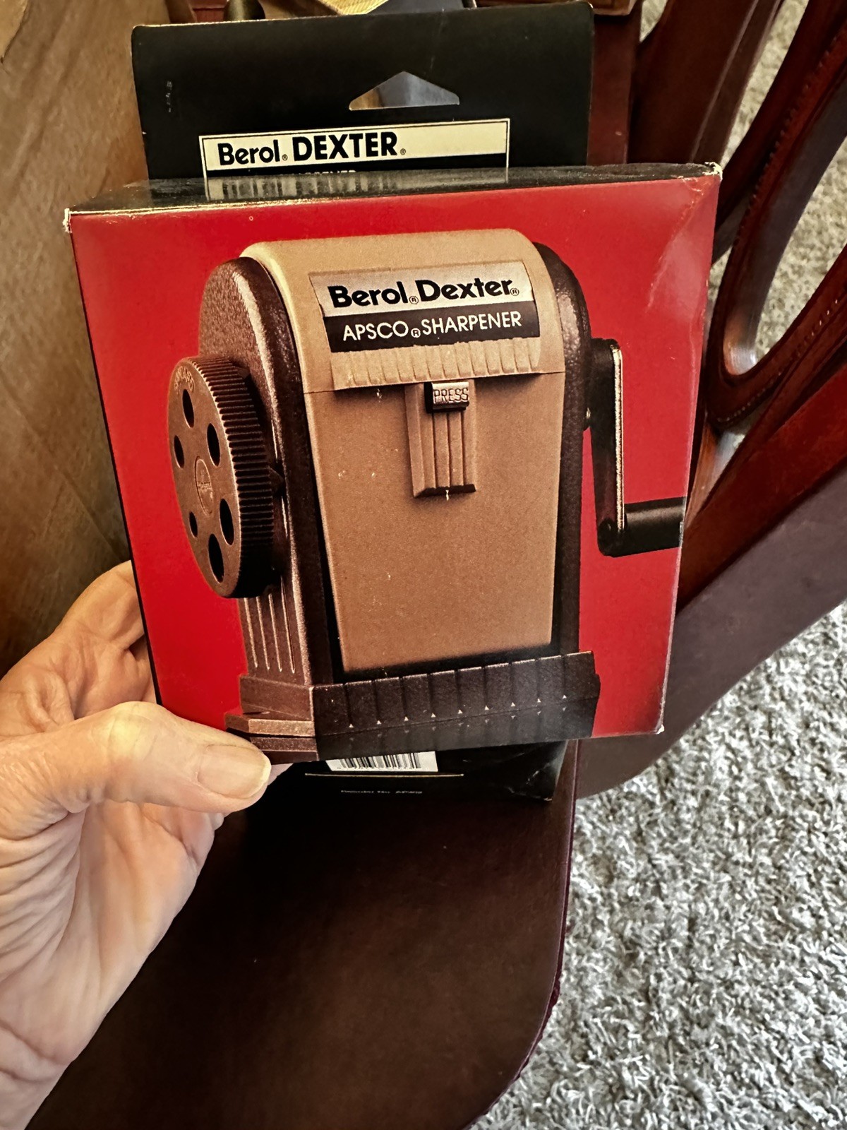 *** VINTAGE! Berol Dexter Manual Crank 6 Hole APSCO Pencil SHARPENER *** NEW