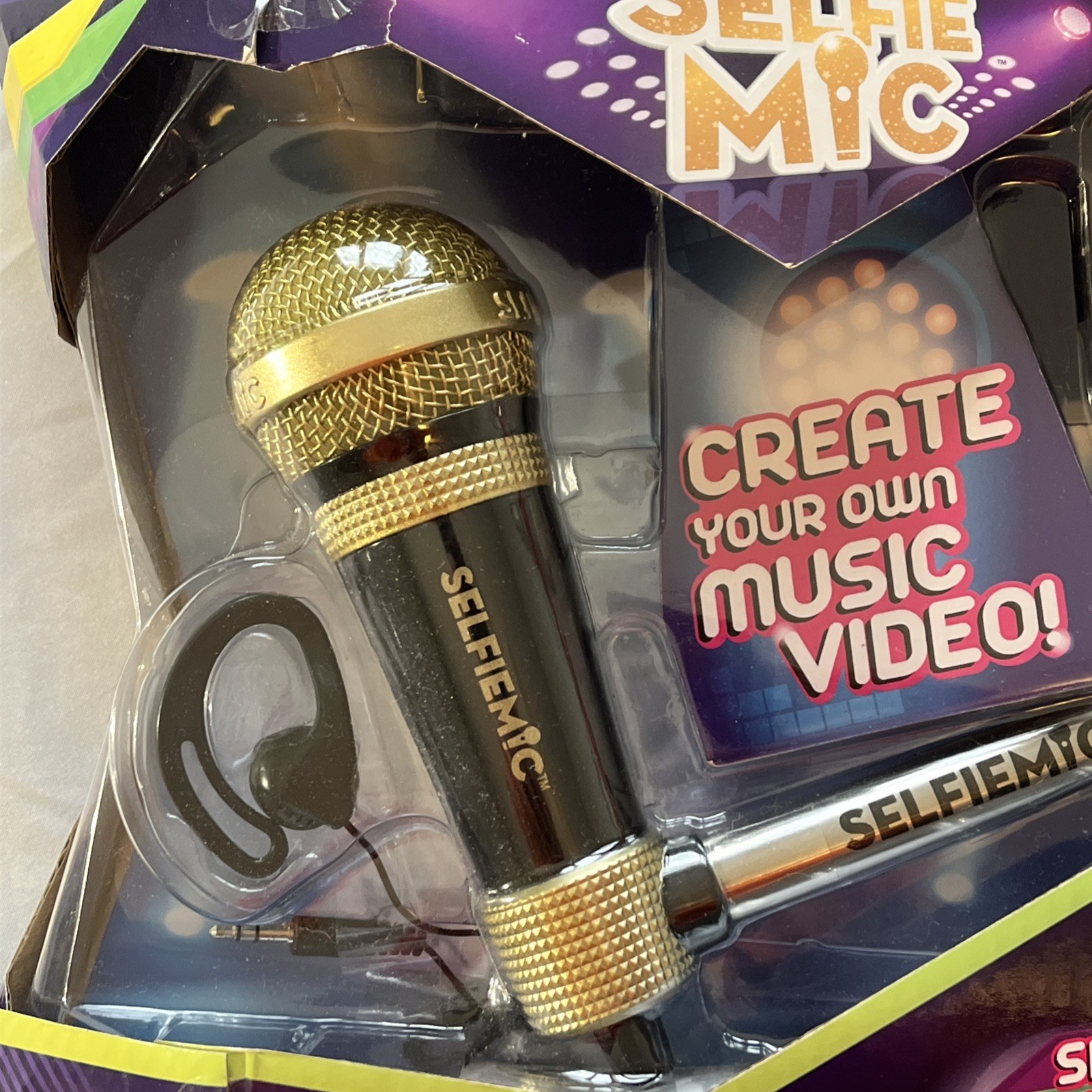 Selfie Mic Set; New In Box; Includes Earpiece, Mic & Selfie Stick