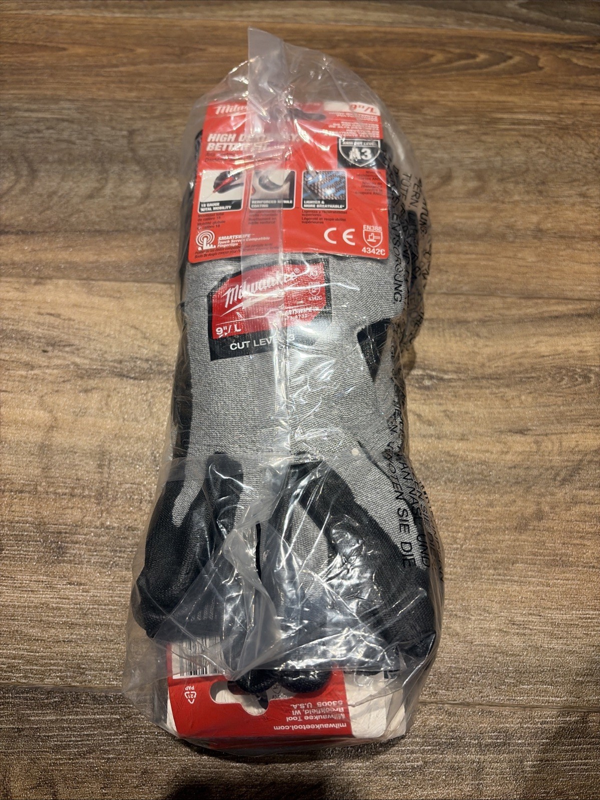 Milwaukee Tool 9” Large Cut Level 3 Coated Gloves 48-73-8732 Lot Of (6) Pair