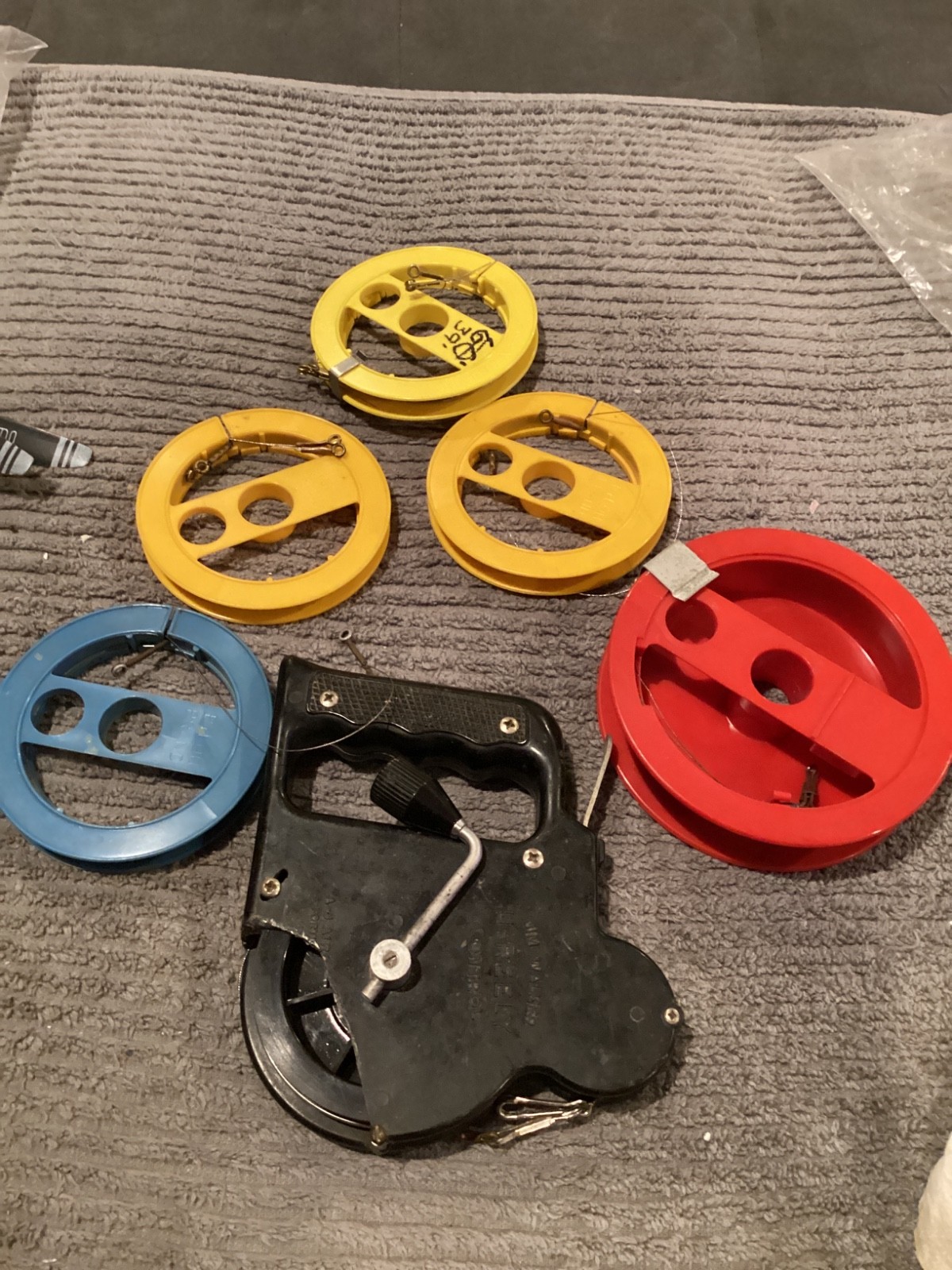 Lot of 6: VINTAGE PYLON BRAND & JIM WALKER U-REELY AIRCRAFT CONTROL LINE STRANDS
