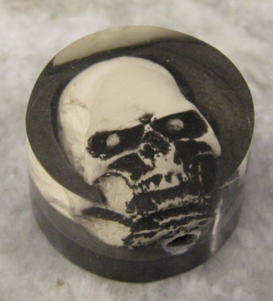 SKULL SPEED KNOB FOR GUITAR or BASS with ALAN SET SCREW ADJUSTMENT - PLASTIC