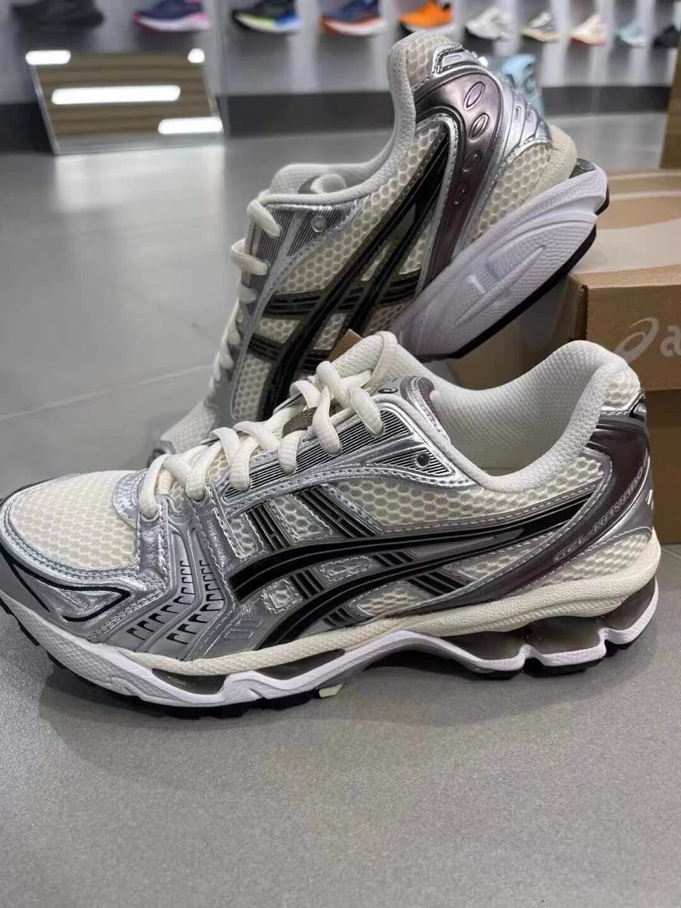 New ASICS Gel-Kayano 14 Cream Black Metallic Plum Men's 1201A019-108