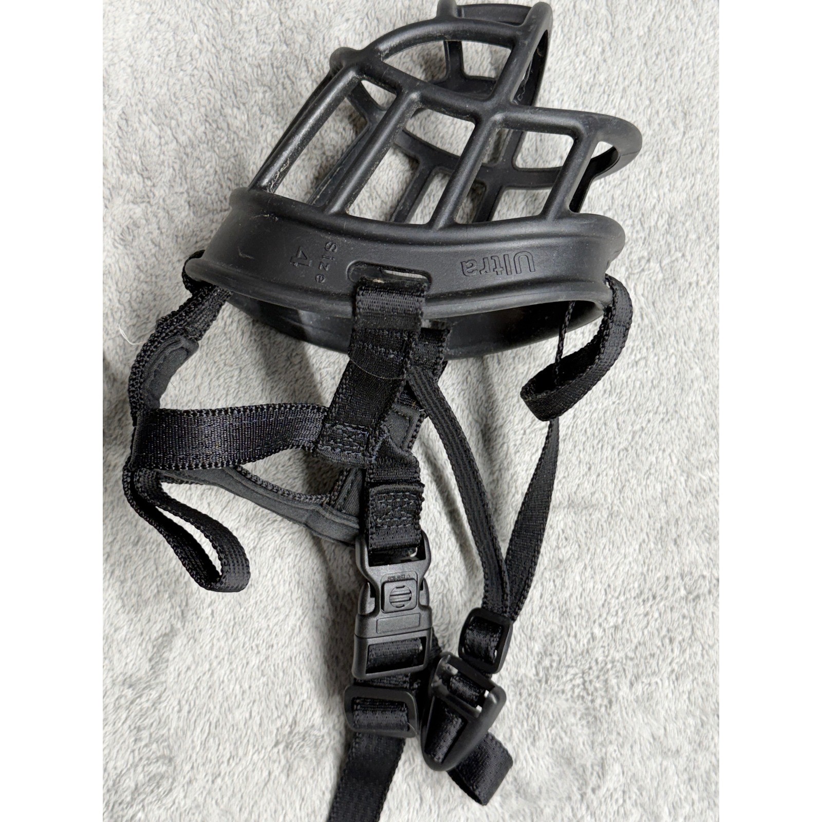 Baskerville Ultra Dog Muzzle Size 4 Black Adjustable Basket Style Humane TPR