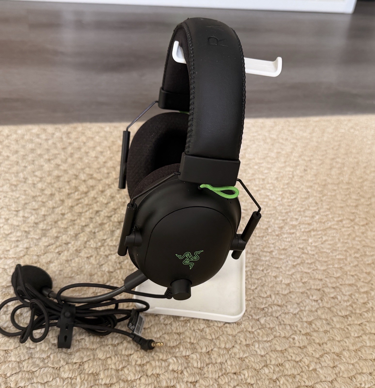 Razer BlackShark V2 X Wired 3.5mm Over-Ear Headset Boom Mic Black/Green