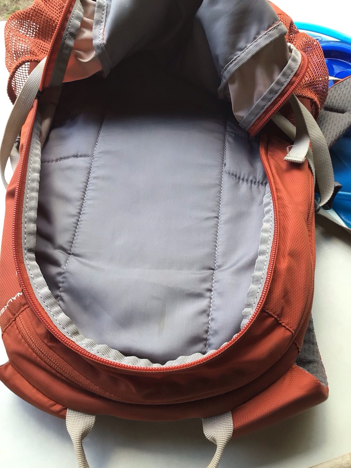 Camelbak Orange Cloud Walker W/ 70 Oz Bladder
