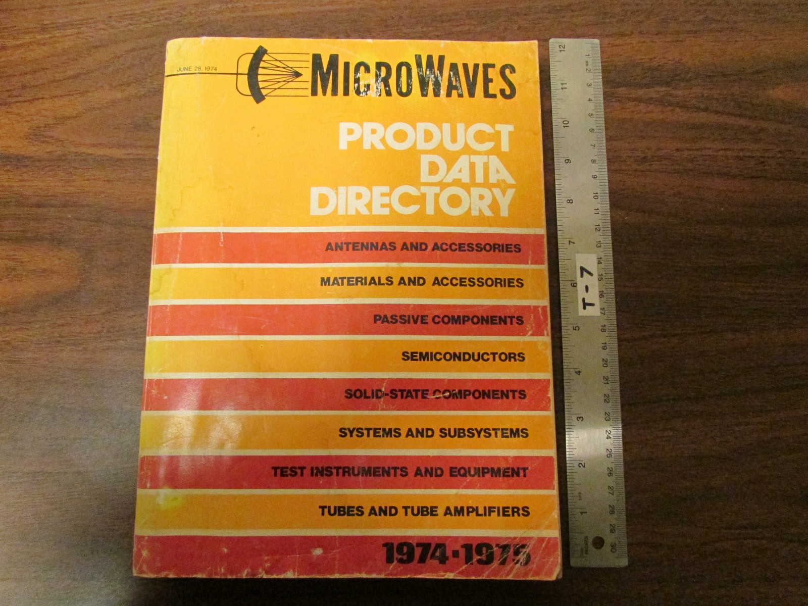 MicroWaves Product Data Directory Catalog RF Microwave 1974-1975 592 Pages